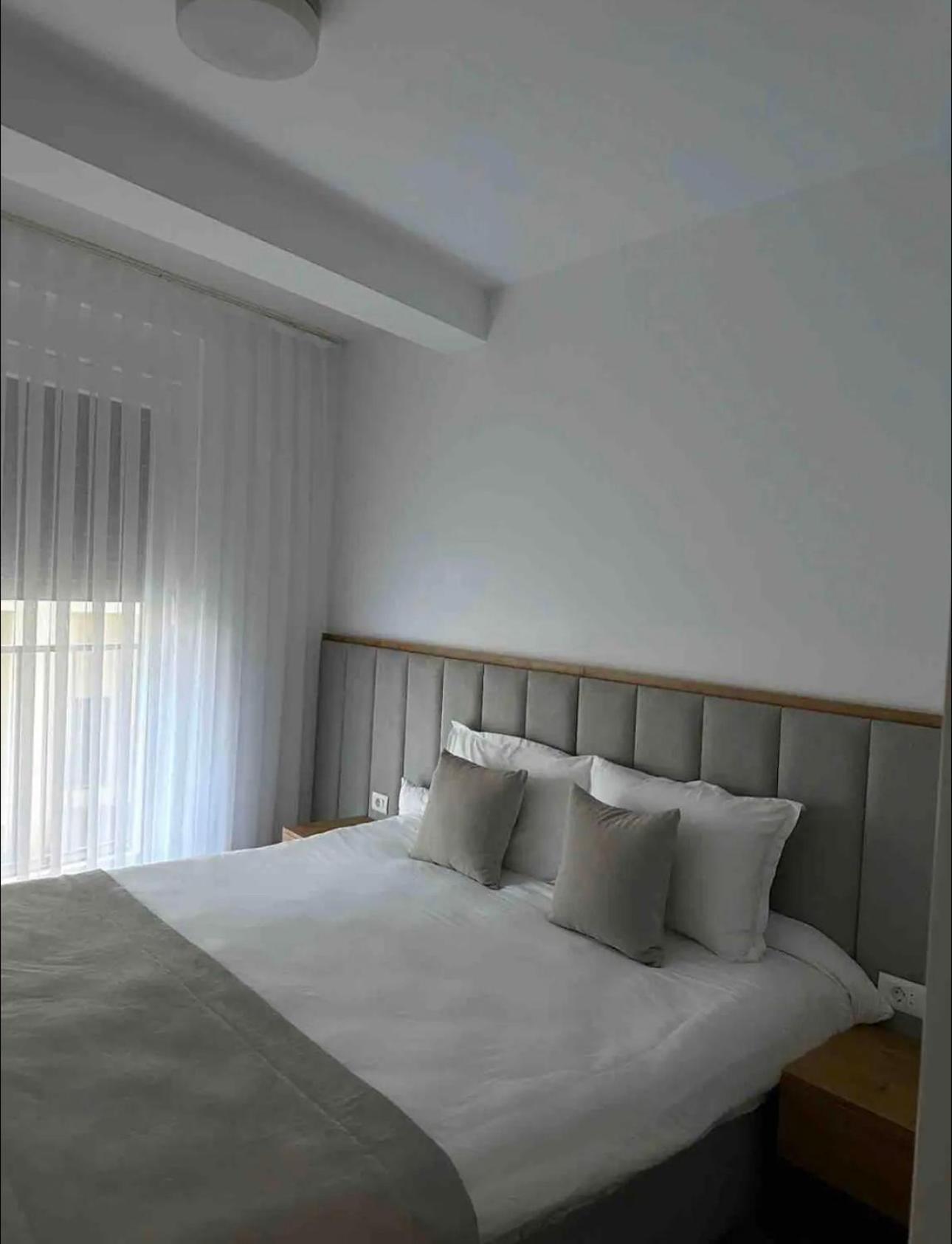 Airstay Pristina Exterior foto